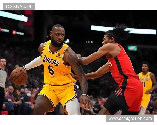 NBA最新动态：湖人队签约全明星球员，火箭新秀闪耀季前赛
